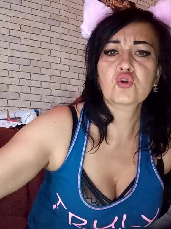 Lina-a-13 Adult Chat August 31, 2025