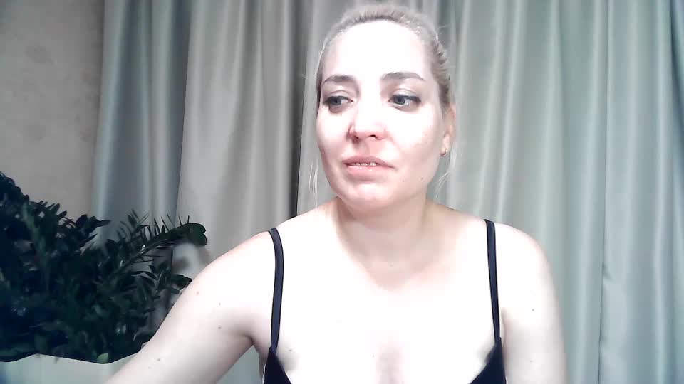 mariska-kiska Adult Chat September 1, 2025