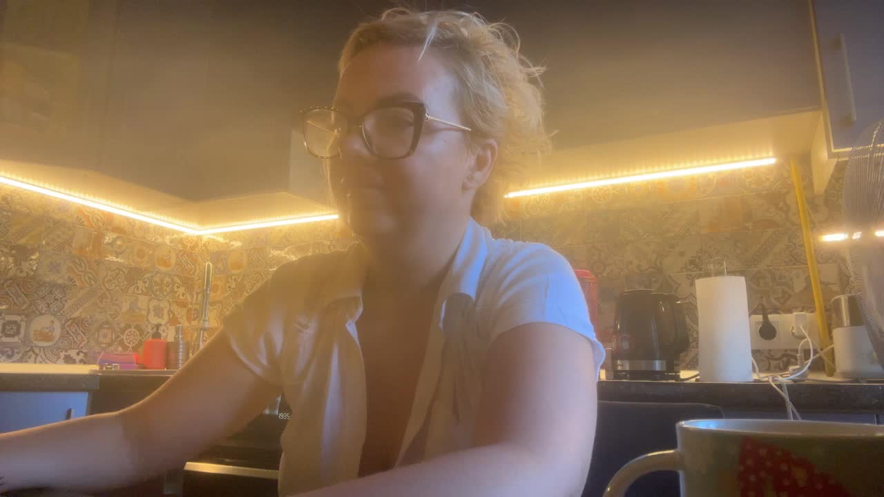 Oksana494 Adult Chat September 1, 2025