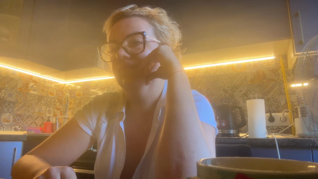 Oksana494 Adult Chat September 1, 2025