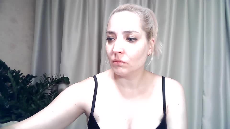 mariska-kiska Adult Chat September 1, 2025