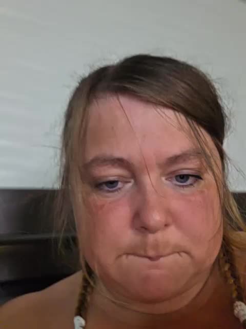 FLUFFY_BEAUTY Adult Chat September 1, 2025