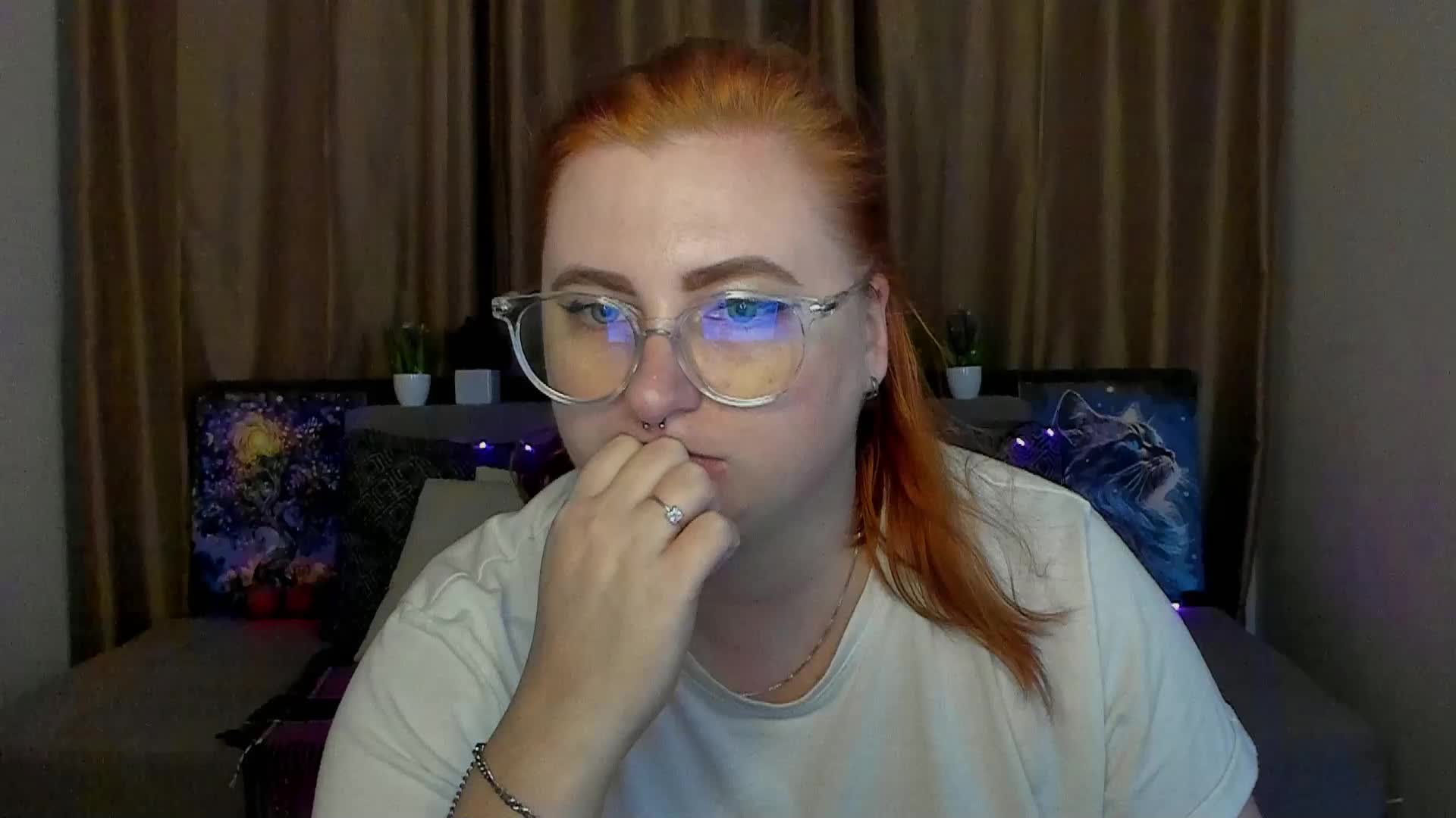 Aliciaredluv Adult Chat September 1, 2025