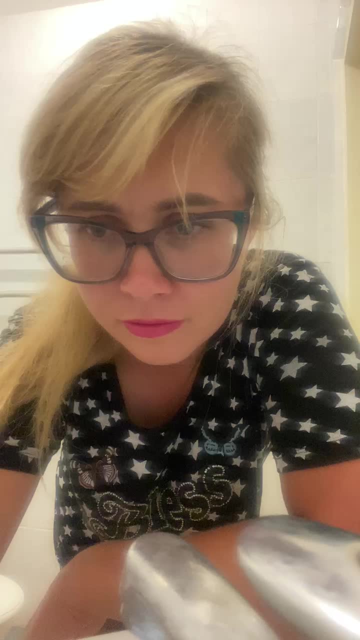 Elegant00Girl Adult Chat September 1, 2025