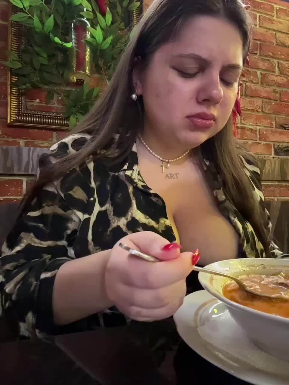 Lola-Cash Adult Chat September 1, 2025