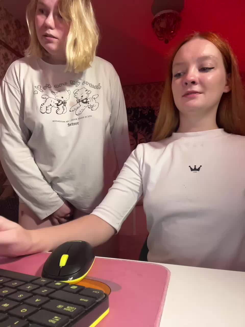 Radiants2 Adult Chat September 1, 2025