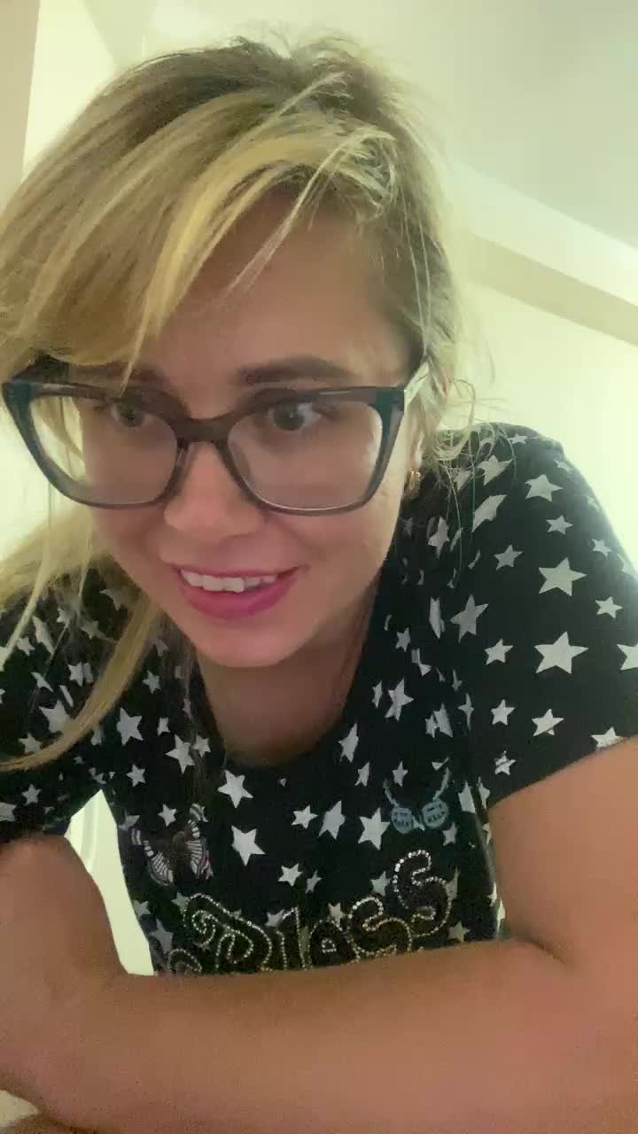 Elegant00Girl Adult Chat September 1, 2025