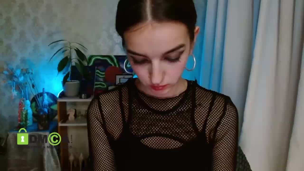 -SweetLegs- Adult Chat September 1, 2025