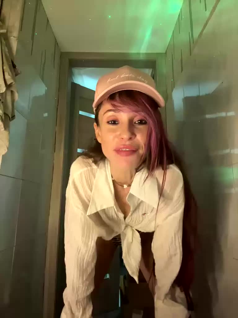 VIP17CoupleDream Adult Chat September 1, 2025