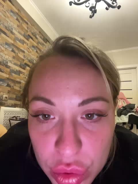 HollyDoll Adult Chat September 1, 2025