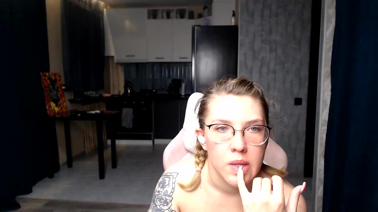 Regimasmile Adult Chat September 1, 2025