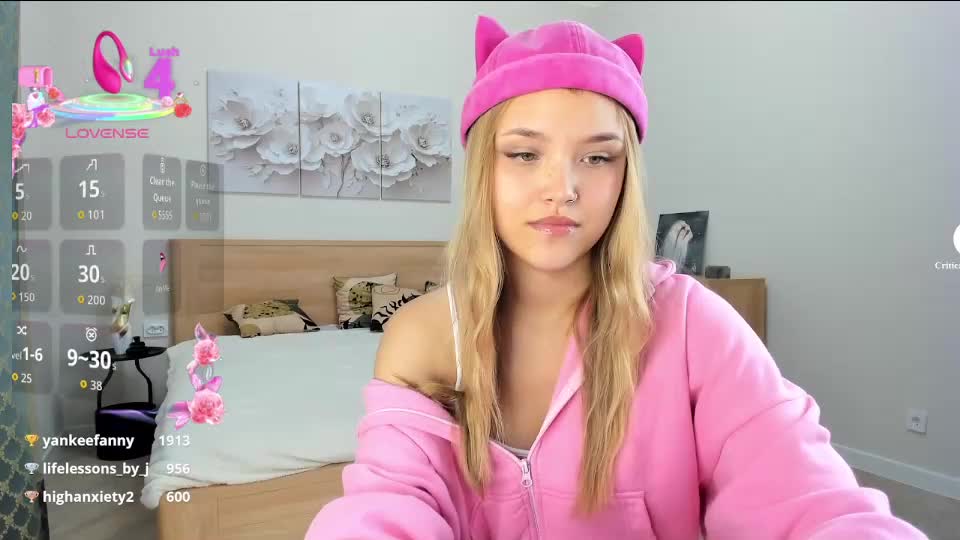 flooora_0 Adult Chat September 1, 2025