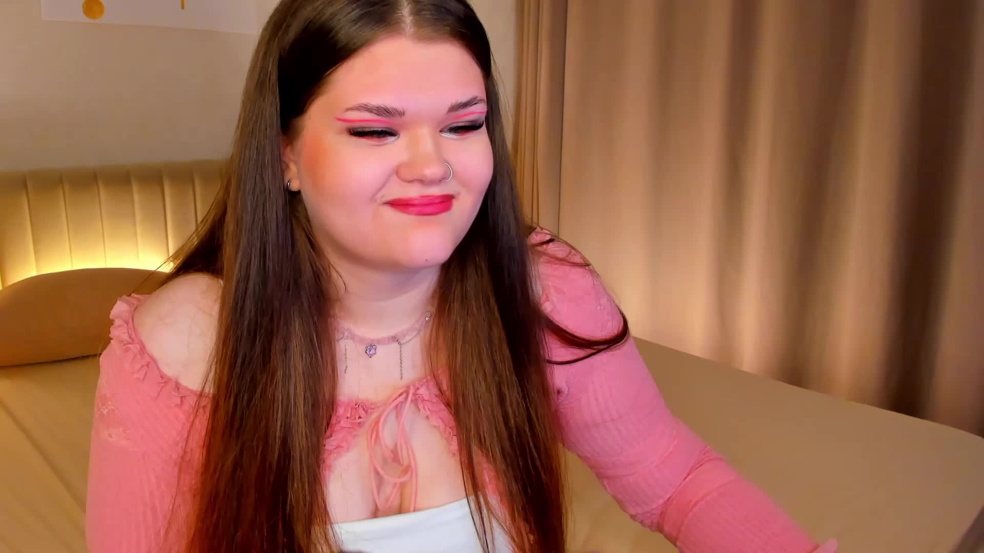 elle-one Adult Chat September 1, 2025