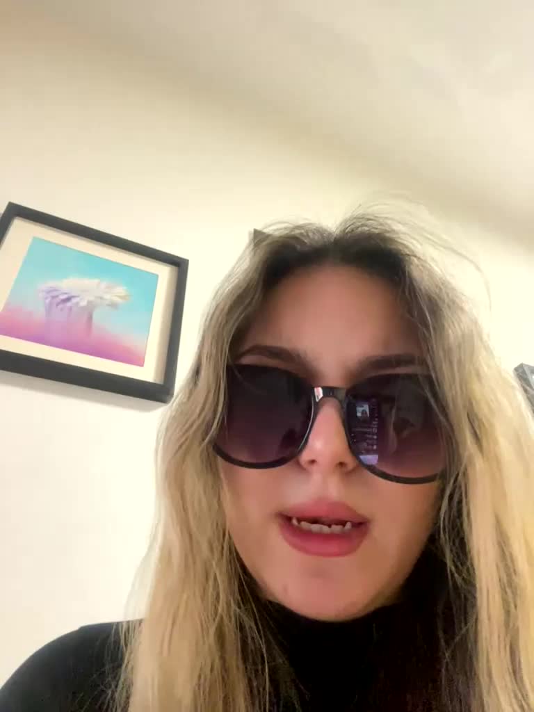 JULIE21 Adult Chat September 1, 2025