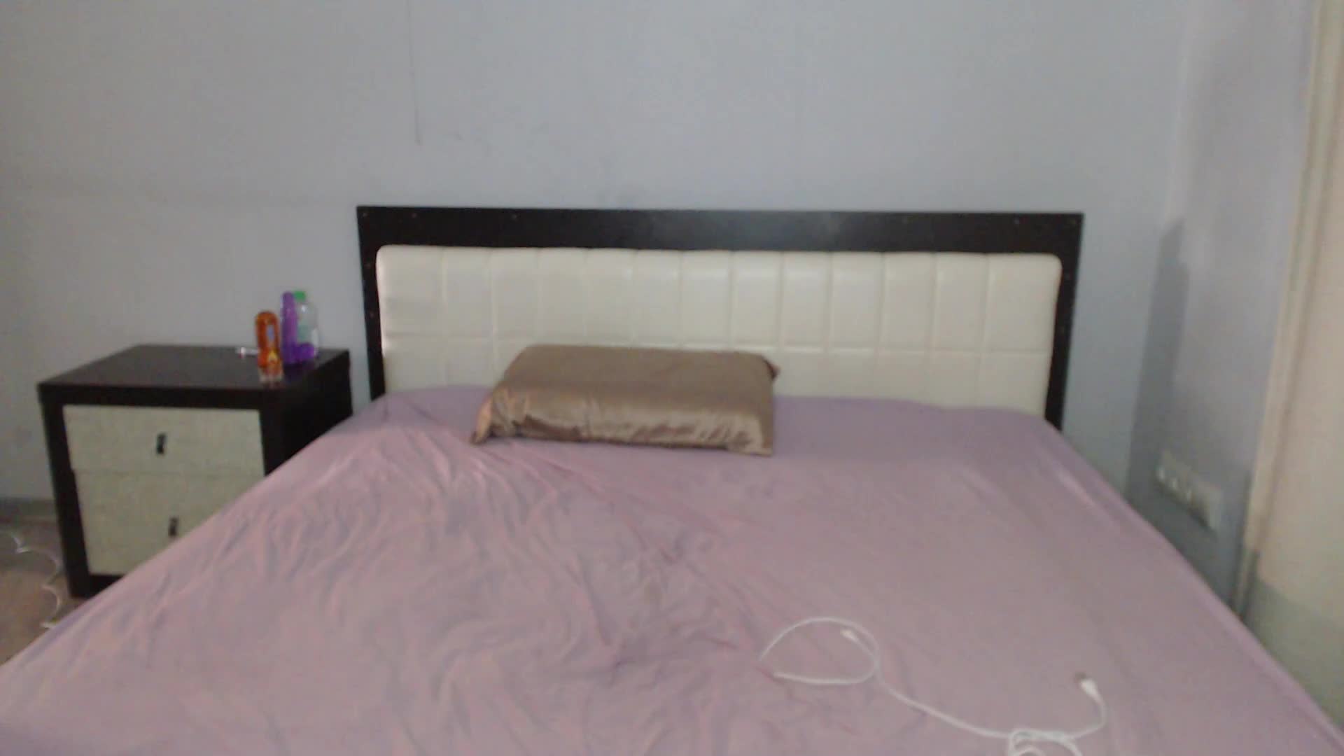 Iloniyaa Adult Chat September 1, 2025