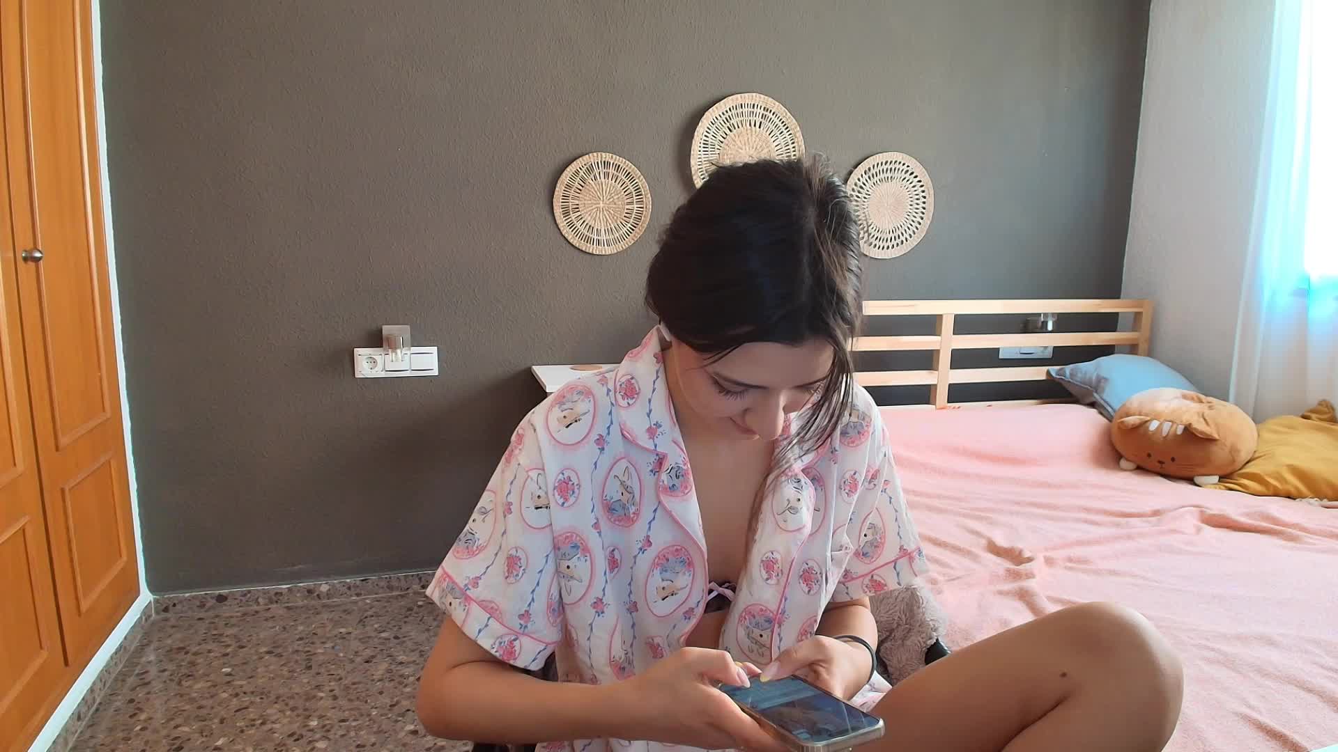 SunnyLeila Adult Chat September 1, 2025