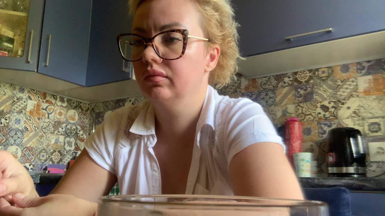 Oksana494 Adult Chat September 1, 2025