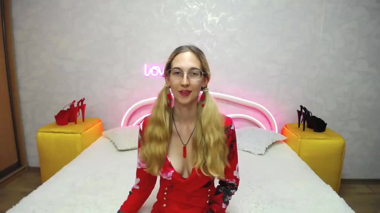 LizzieBrait Adult Chat September 2, 2025