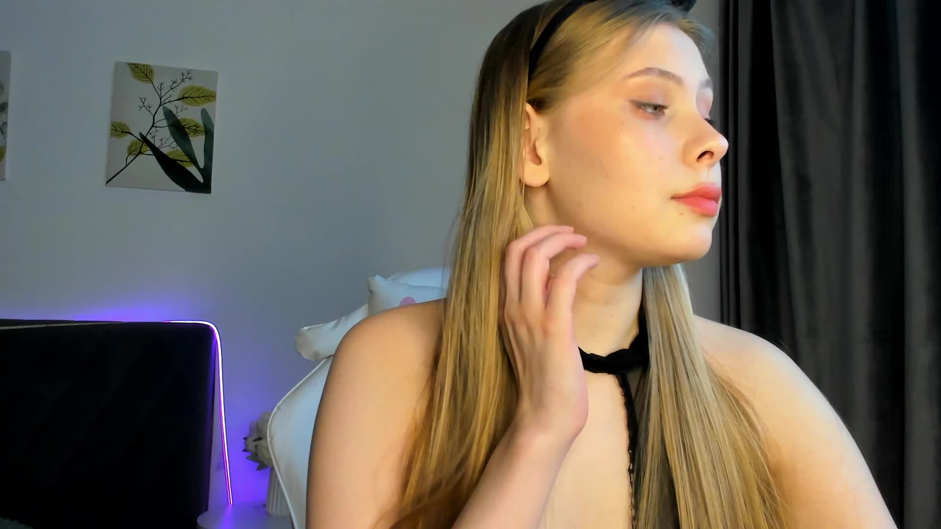 elliediaz Adult Chat September 3, 2025