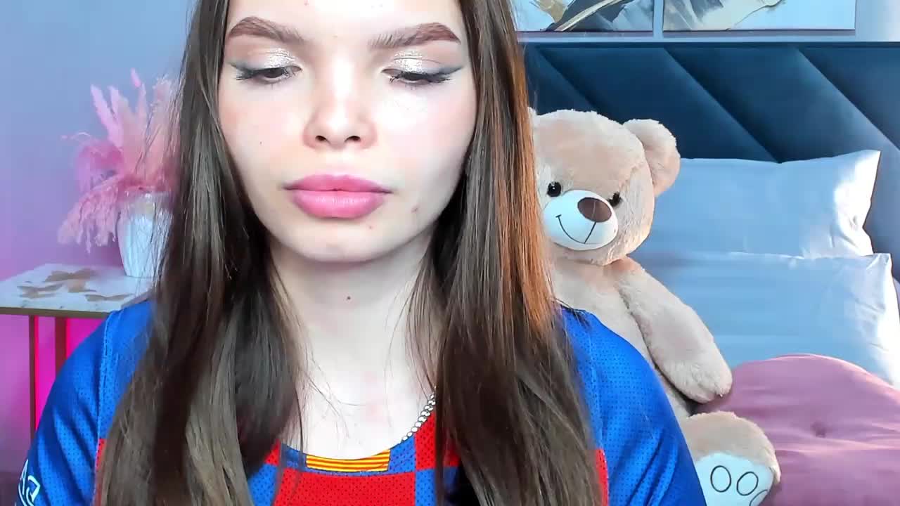 Curvy_Dynamite_ Adult Chat September 3, 2025