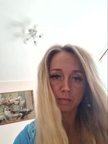 b_l_o_n_d_i_n_k_a Adult Chat September 2, 2025