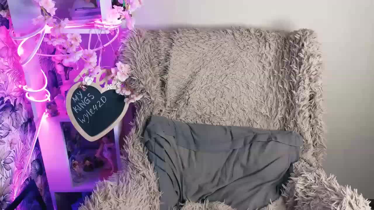 plushsara Adult Chat September 2, 2025