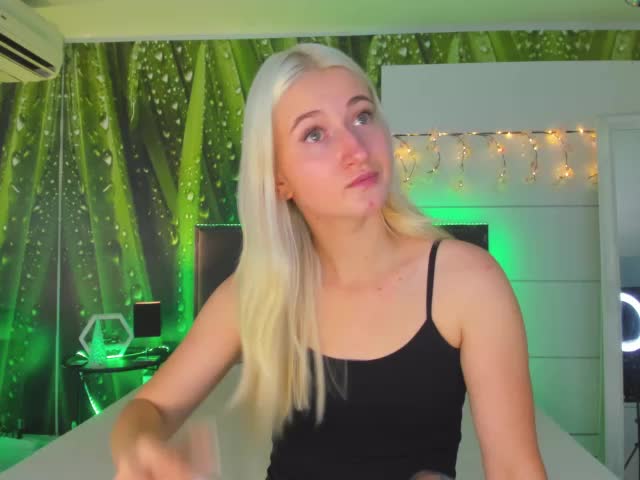 HollyTaillor Adult Chat September 3, 2025