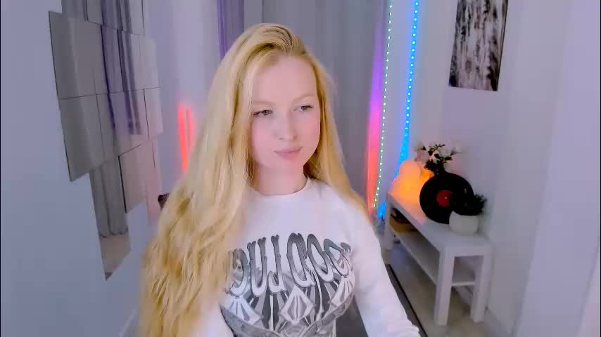 laly_peach Adult Chat September 3, 2025