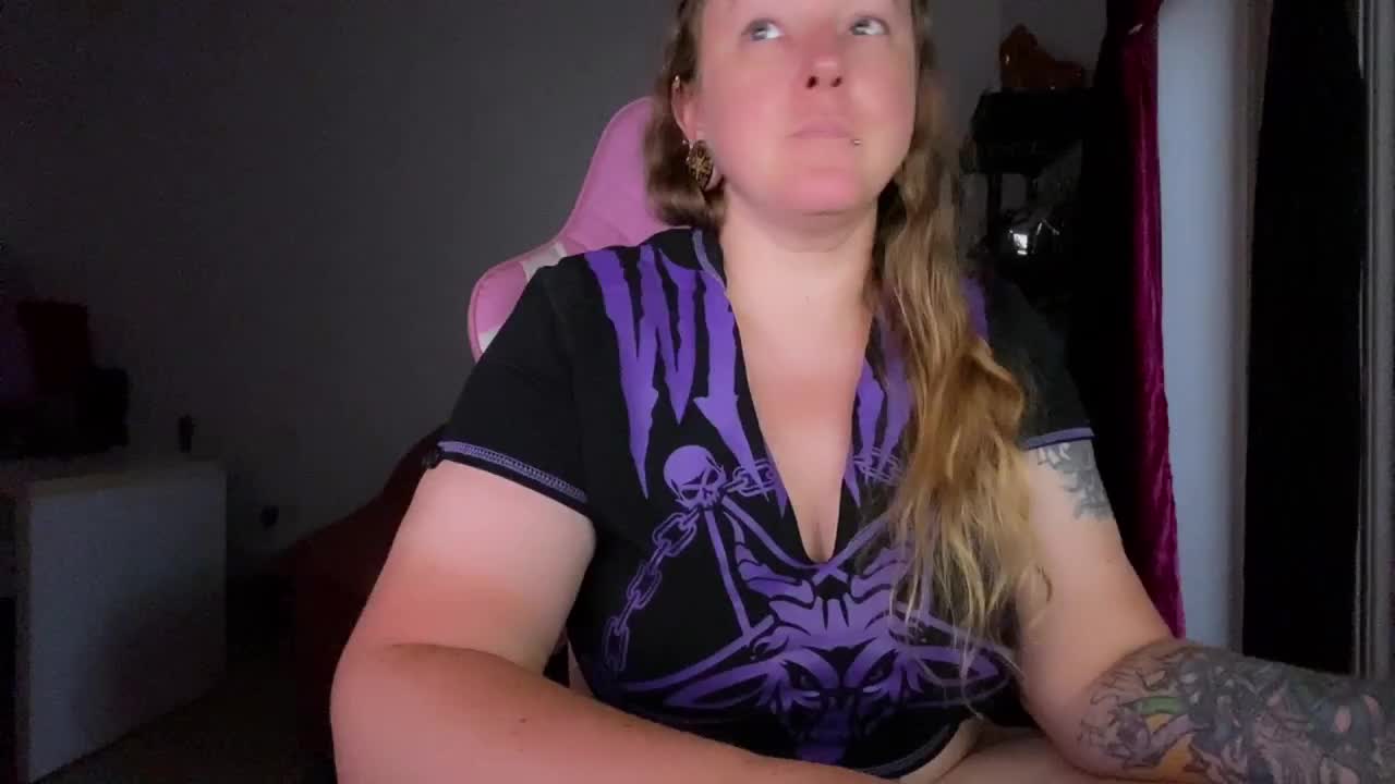 NylonQueen Adult Chat September 3, 2025