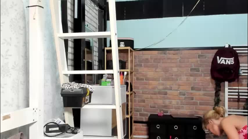 karoline121 Adult Chat September 3, 2025