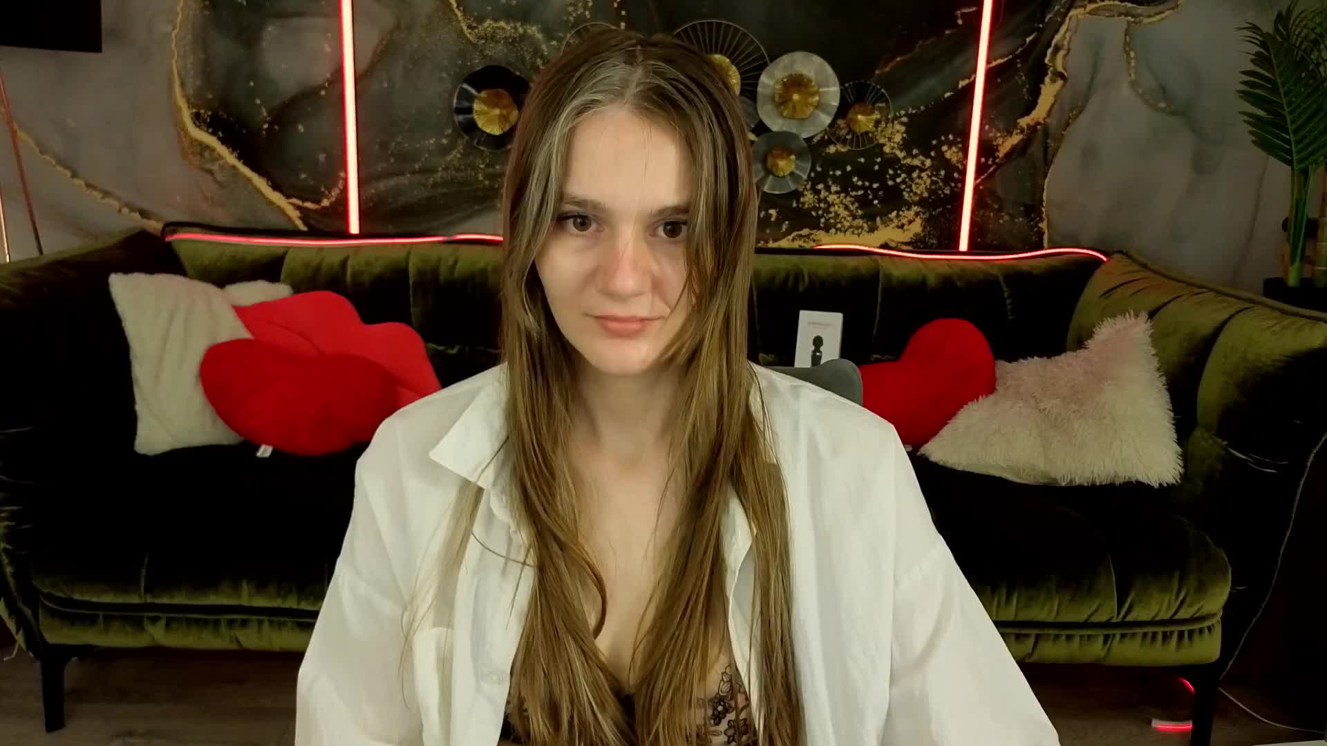 DiamondGoldie Adult Chat September 3, 2025