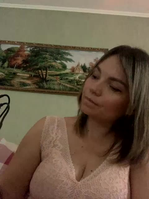 Ella-Pearlie Adult Chat September 3, 2025