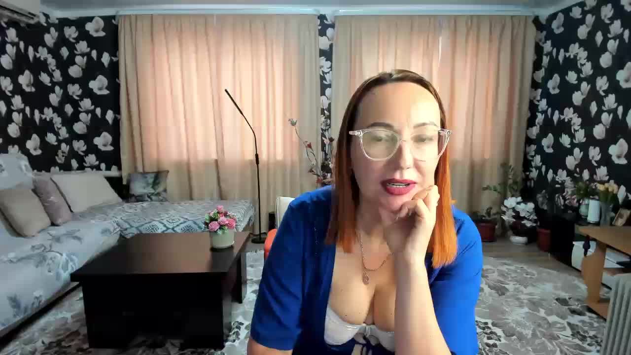 Pink-Lips Adult Chat September 3, 2025