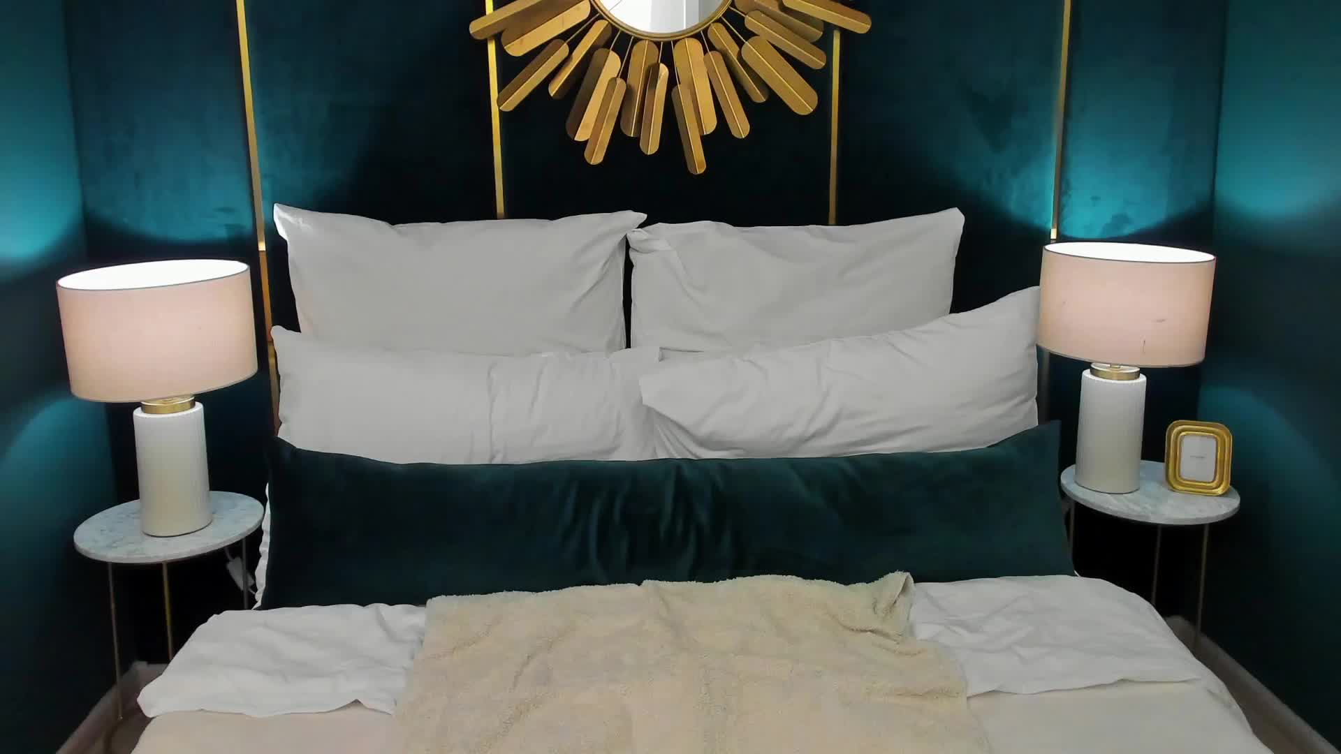 AndreaButt Adult Chat September 4, 2025