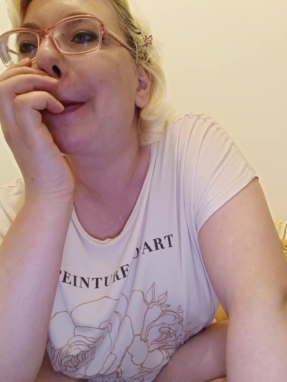 Vika211 Adult Chat September 2, 2025