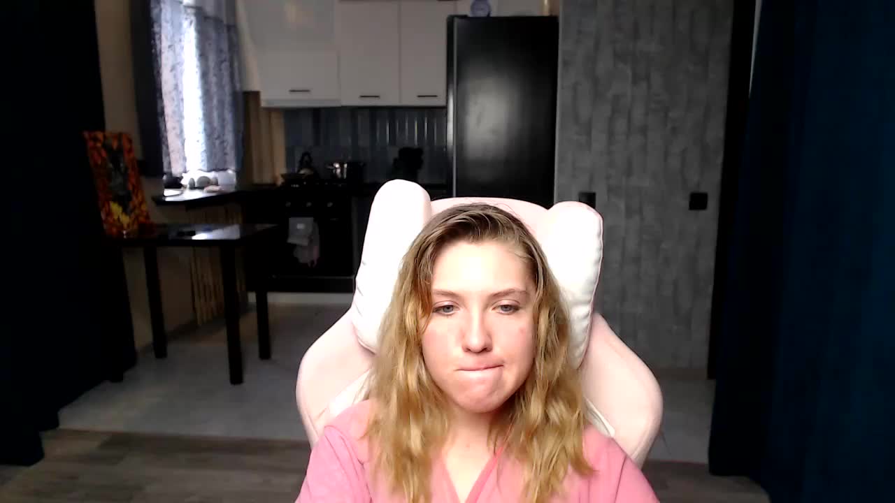 Reginasmilee Adult Chat September 3, 2025