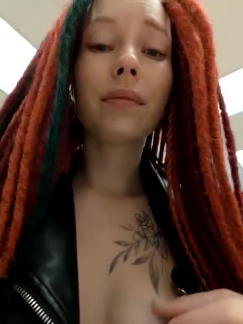 Frost_foxy Adult Chat September 3, 2025