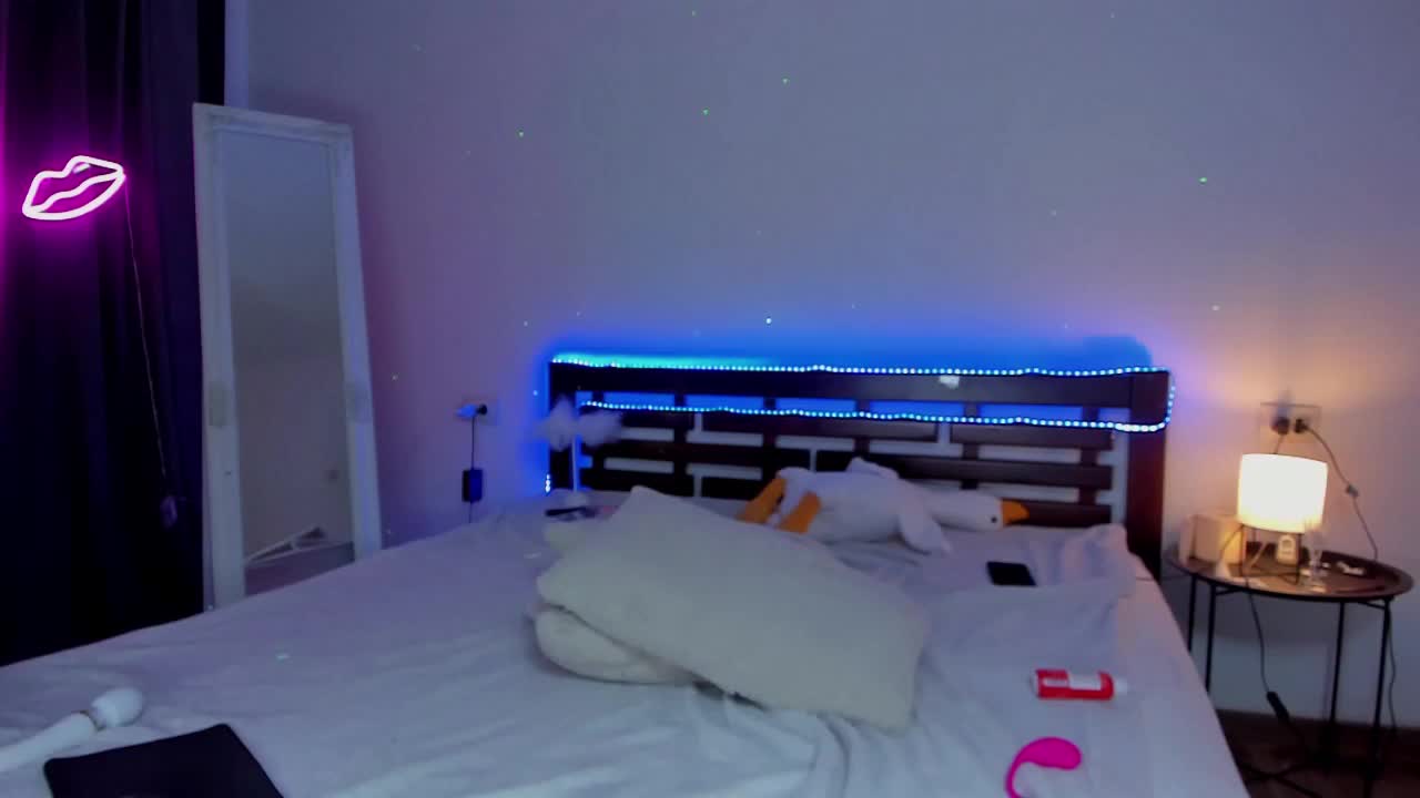 MikkiShows Adult Chat September 3, 2025