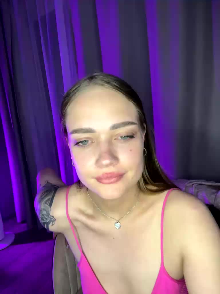 HollyGolightly Adult Chat September 4, 2025