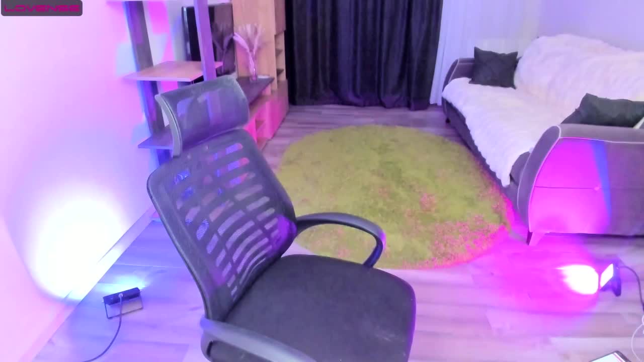 StrippingLady Adult Chat September 4, 2025