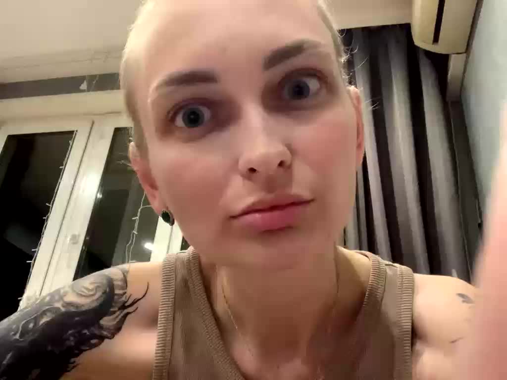 EVABLUE Adult Chat September 4, 2025