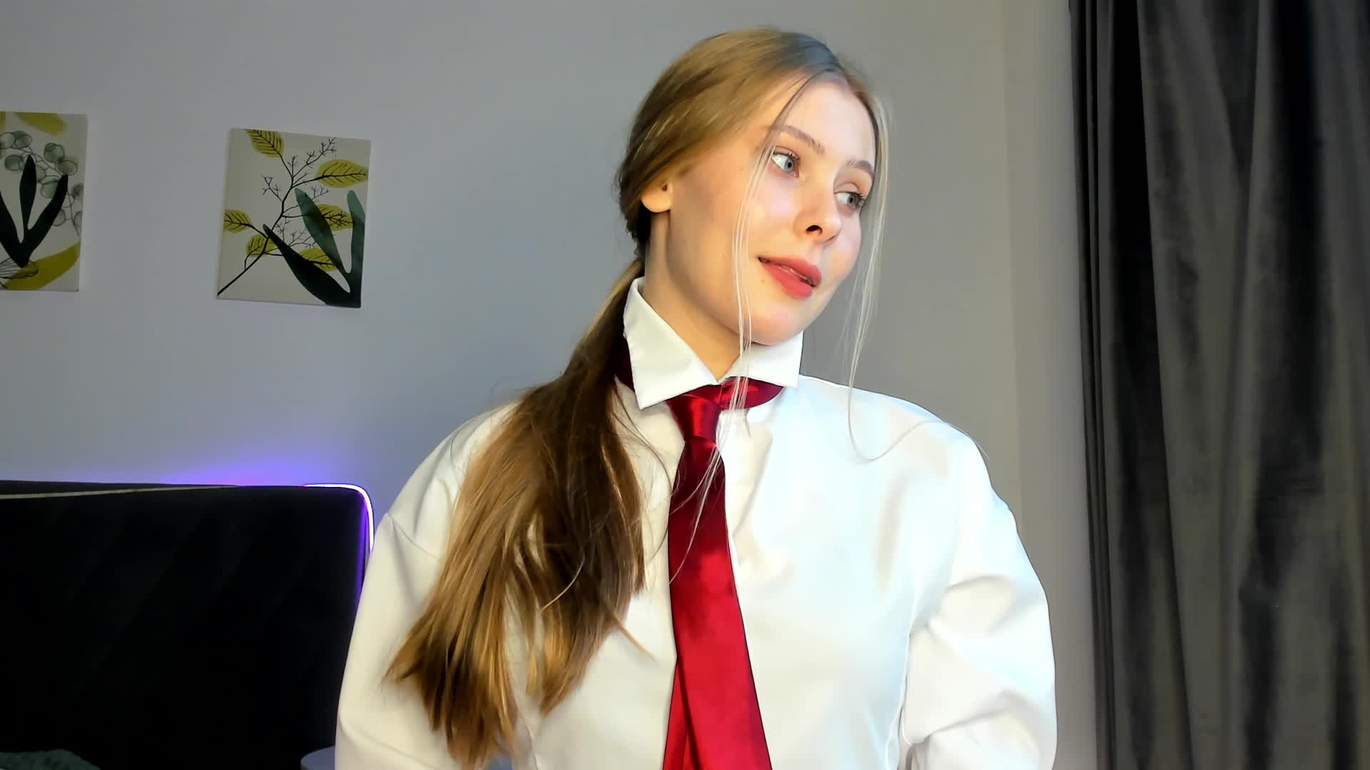 elliediaz Adult Chat September 4, 2025