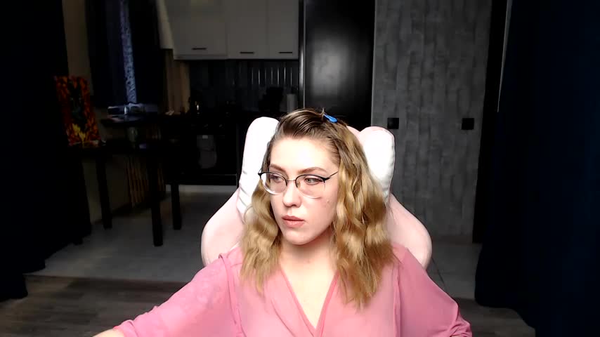 Reginasmilee Adult Chat September 4, 2025