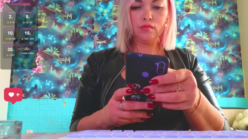 Snow_Goddess Adult Chat September 4, 2025