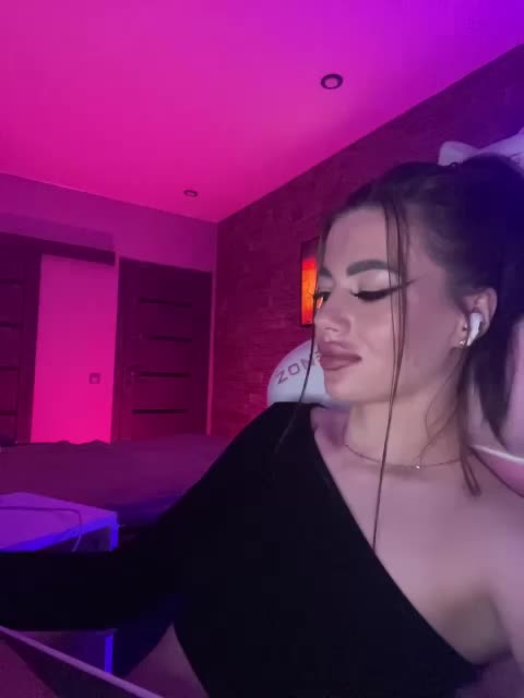 HotGirlEva Adult Chat September 4, 2025