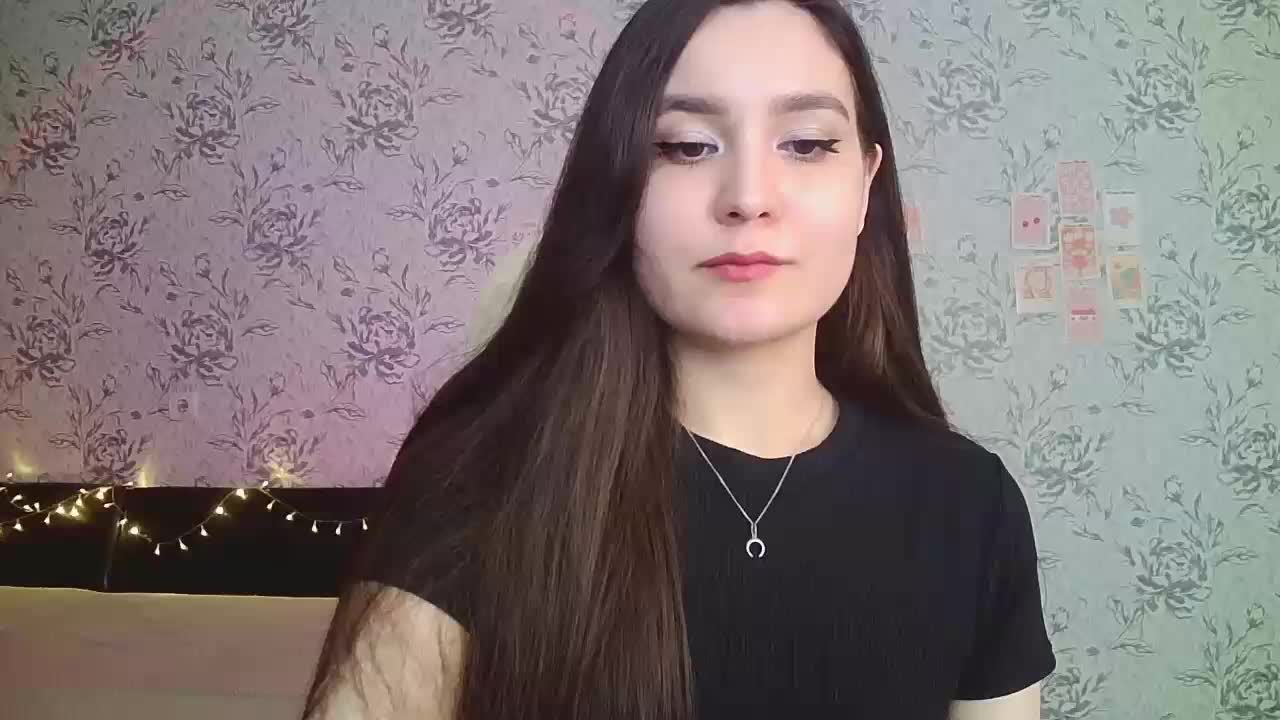 annie-fleur Adult Chat September 4, 2025