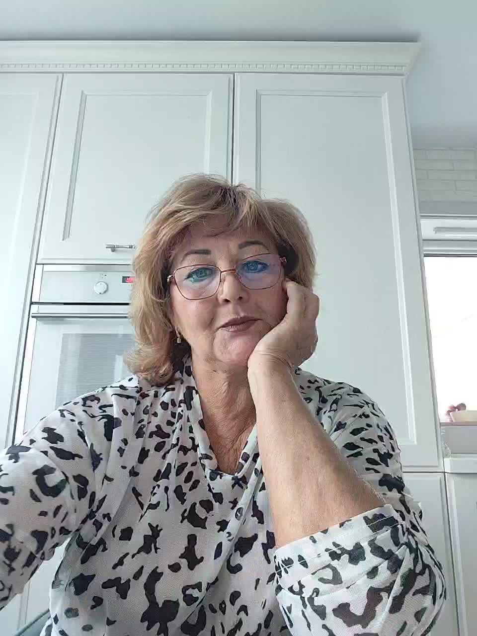 KarinkaSweet Adult Chat September 4, 2025