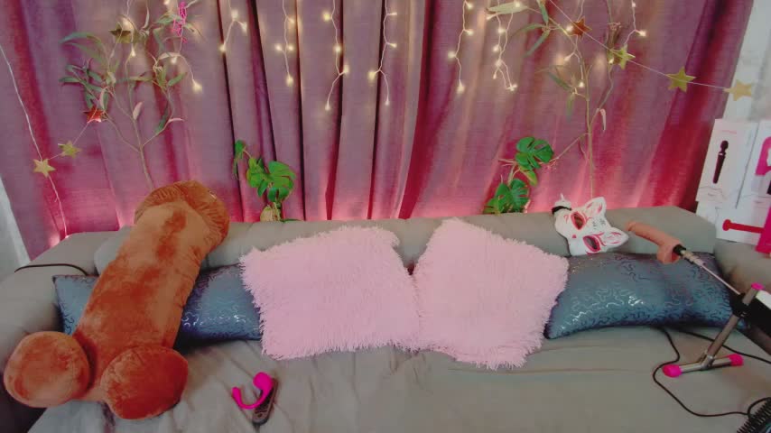 Moxy_Foxy Adult Chat September 4, 2025