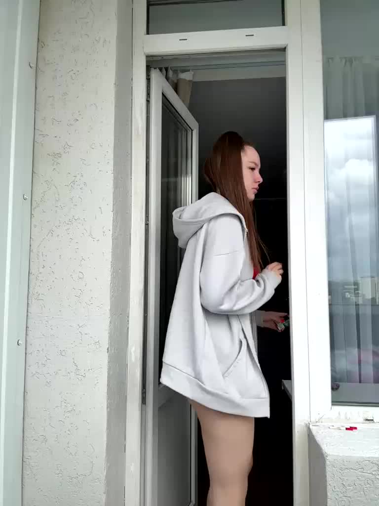 -Valeria- Adult Chat September 4, 2025