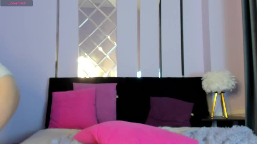 AlisaGoldie Adult Chat September 5, 2025